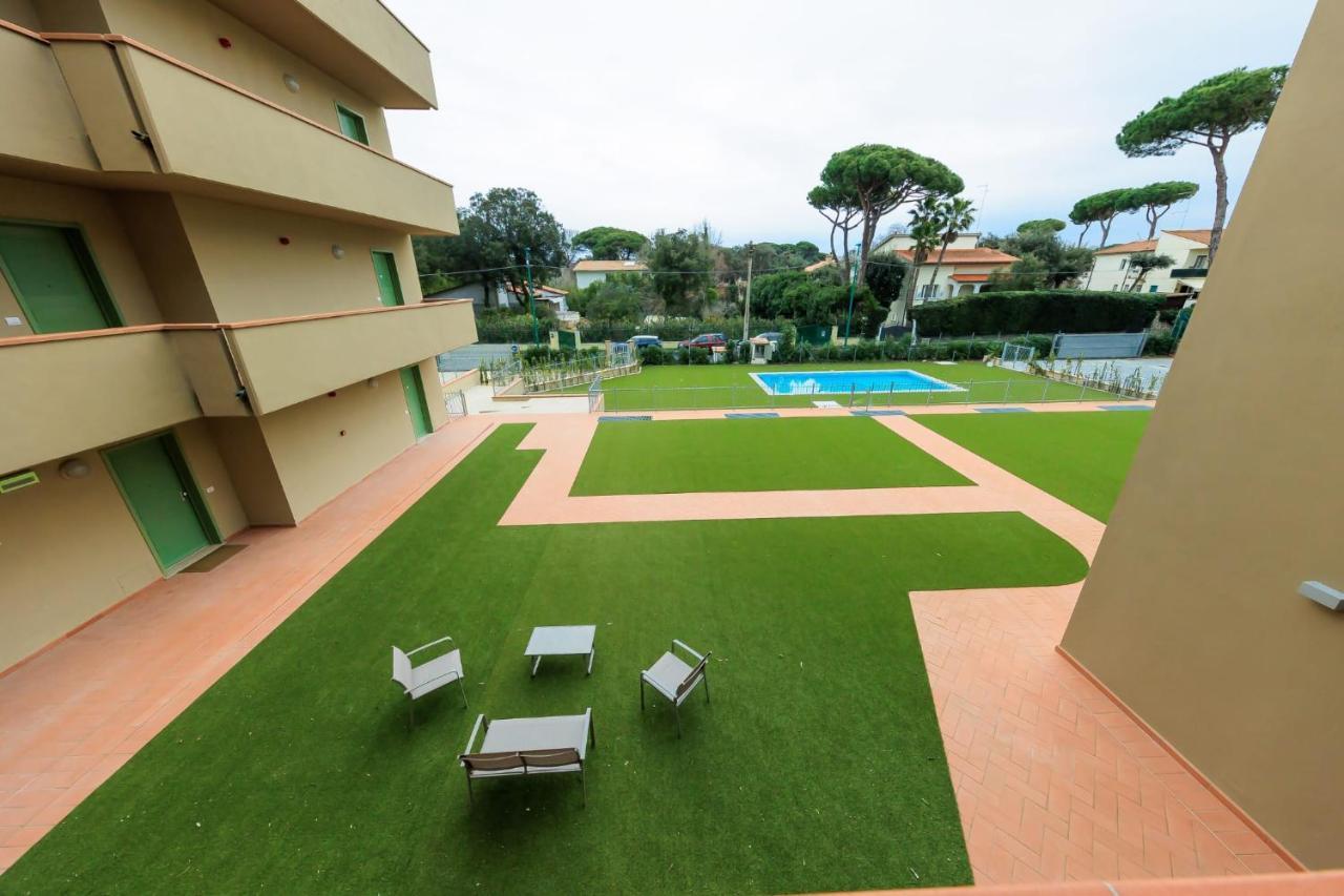 Residence San Francesco Tirrenia Bagian luar foto