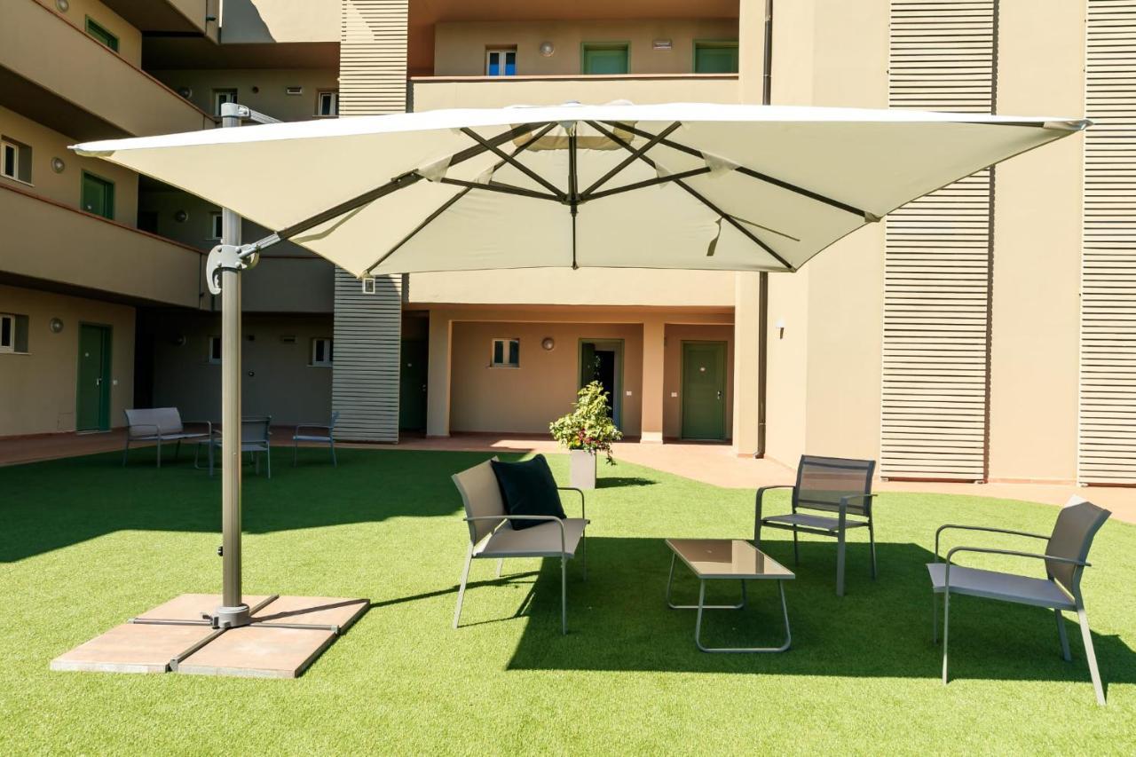 Residence San Francesco Tirrenia Bagian luar foto