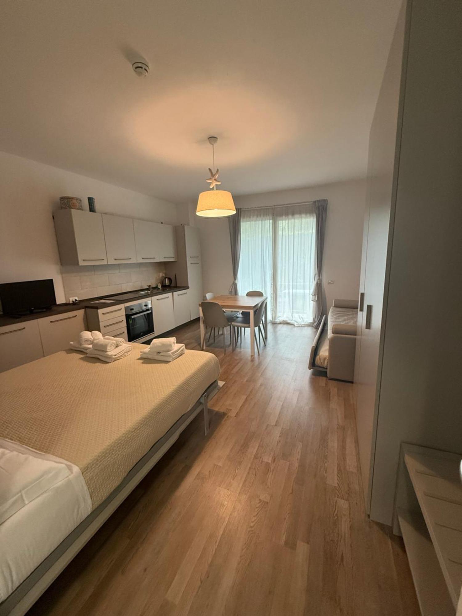 Residence San Francesco Tirrenia Bagian luar foto